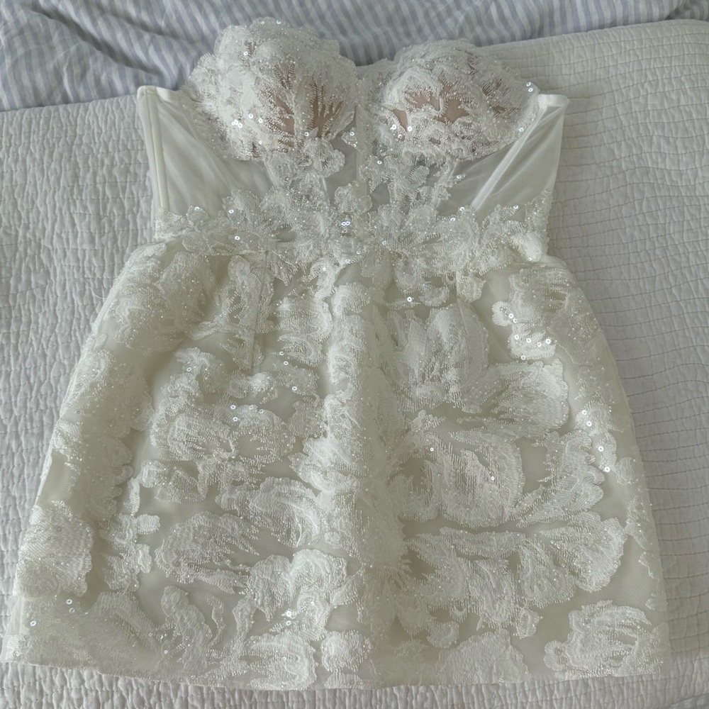 Rosie Etienne Amelia, Elegant Strapless Lace Dress in White